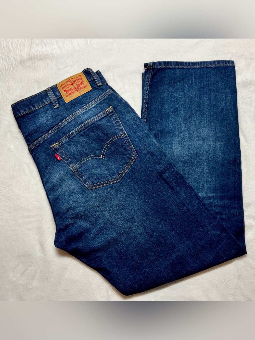569 Levi's Men's Blue Dark Wash Denim Straight Loose Fit Jeans